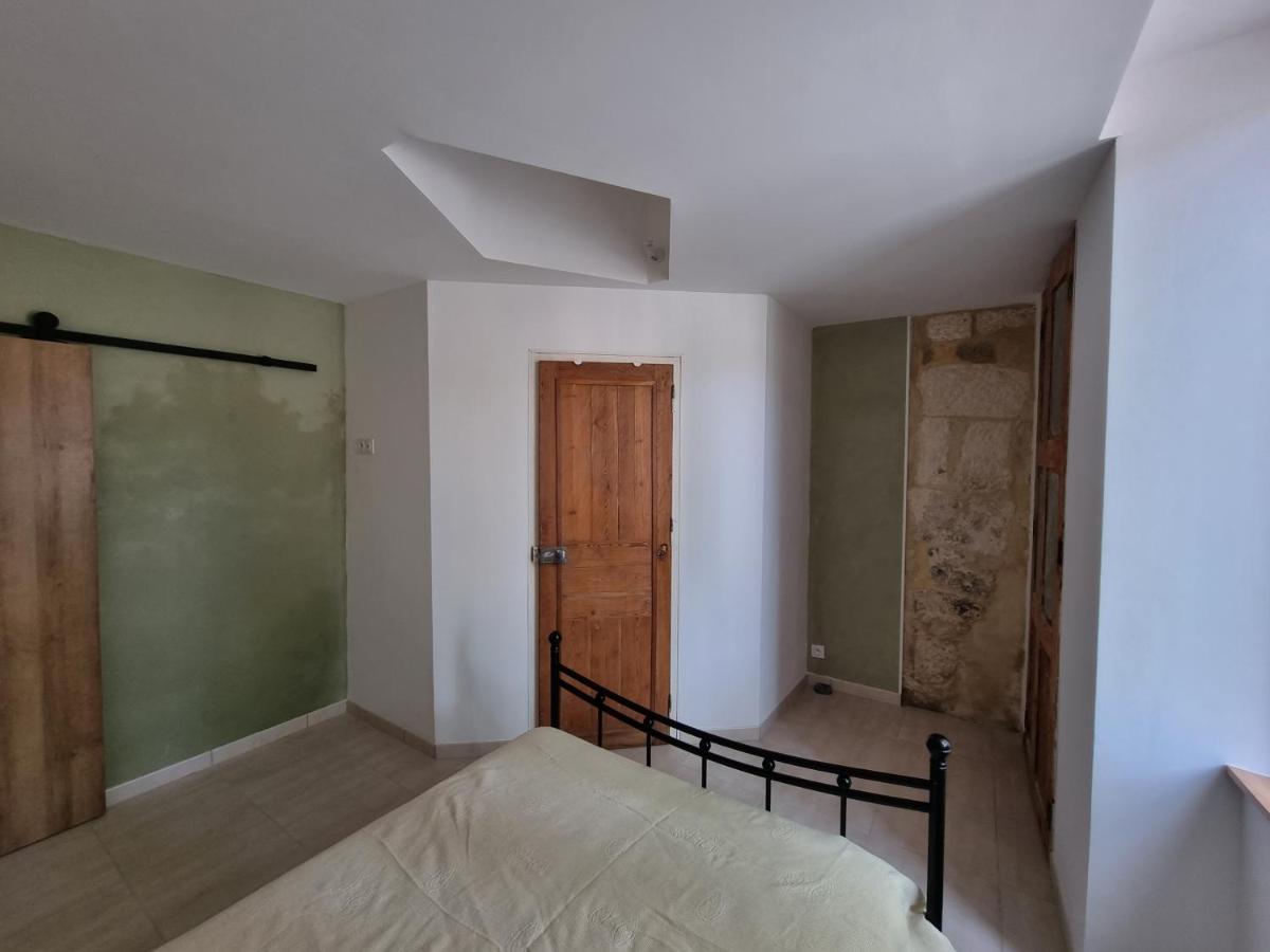 Dans Maison De Maitre, Appartement Independant. Montfrin Екстер'єр фото