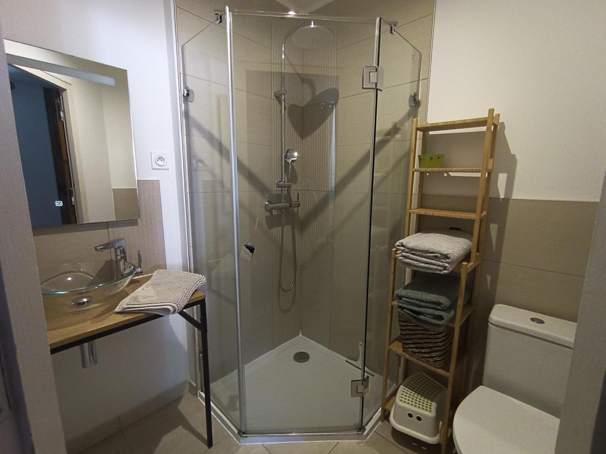 Dans Maison De Maitre, Appartement Independant. Montfrin Екстер'єр фото